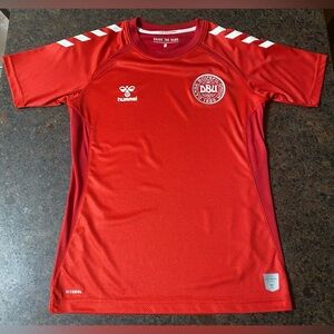 DENMARK 2022 Women's EURO SHIRT FOOTBALL SOCCER JERSEY HUMMEL MENS SIZE‎ XXS